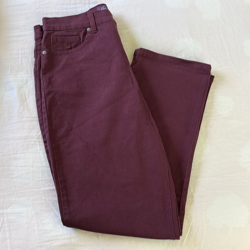 Gloria Vanderbilt Amanda Tapered Leg Classic Rise Purple Jeans, Women's 8S, NWT